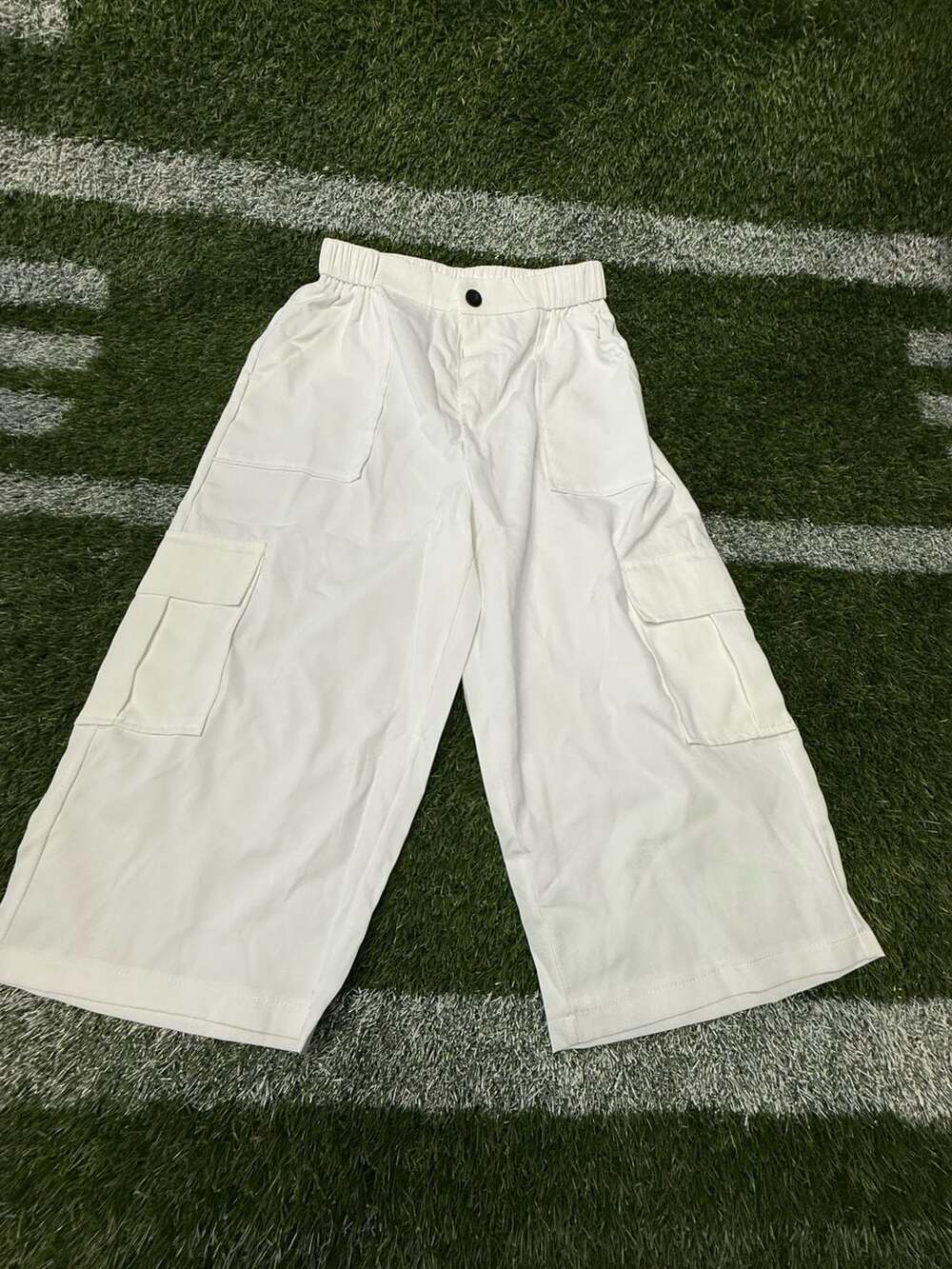 Unbranded White Elastic Waist Cargo Pants with Side Pockets Size L
